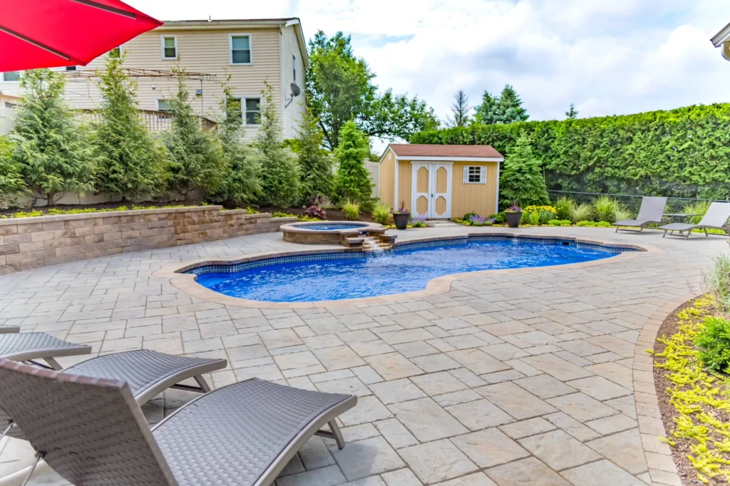backyard-paradise-in-a-tiny-space 4